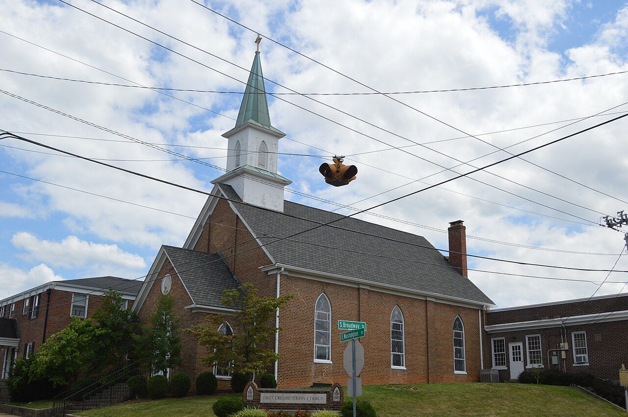 Glasgow, KY street scene near Bowling Green, where we provide hail damage roof repair